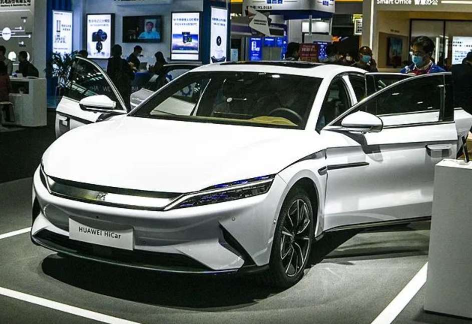 BYD, Huawei Vie in Smart Driving Race